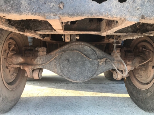 รถบรรทุกดั้มหัวยาว 10ล้อ ยี่ห้อ ISUZU  170 แรงม้า  จดทะเบียนปี 2546