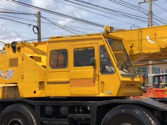 ขายรถเครน KATO KR-25H-V (ขนาด 25 ตัน) รถนอกนำเข้าครับ ไม่เคยใช้งานในไทย