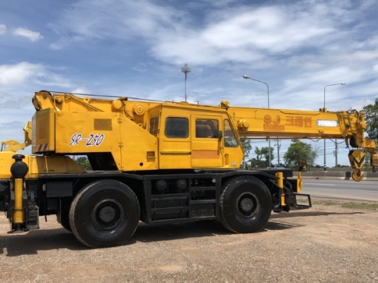 ขายรถเครน KATO KR-25H-V (ขนาด 25 ตัน) รถนอกนำเข้าครับ ไม่เคยใช้งานในไทย