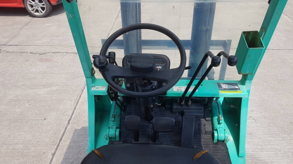 รถโฟล์คลิฟท์ Mitsubishi fg1.4ตัน  เสาสูง 3เมตร เกียร์ออโต้ ยางลม รถพร้อมใช้งาน