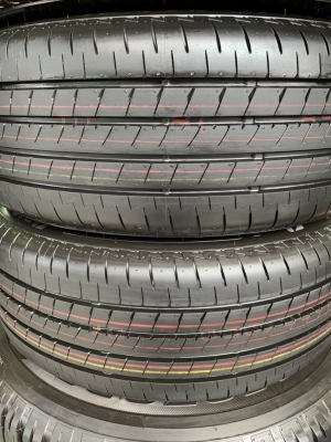 ยางใหม่ป้ายแดง 215-55-17 Bridgestone ปี 19 สวยกริ๊บๆ ยางใหม่ป้ายแดง 215-55-17 Bridgestone ปี 19 สวยกริ๊บๆ