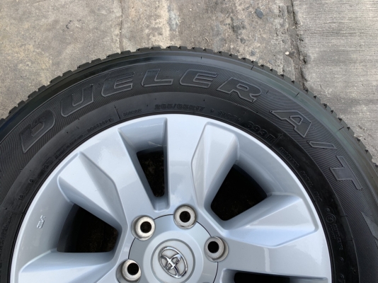 ล้อแม็กป้ายแดง Toyota Revo ขอบ 17 พร้อมยาง 265-65-17 Bridgestone ปี 18 แม็กสวยกริ๊บ ดอกยางเต็มๆ