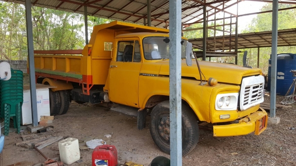 ขาย รถ 6 ล้อดั้ม หัวยาว TOYOTA เครื่อง+เกียร์ HO7C 185 แรงม้า เฟืองท้าย HINO คัสซีสวยตลอดเส้น ทะเบีย