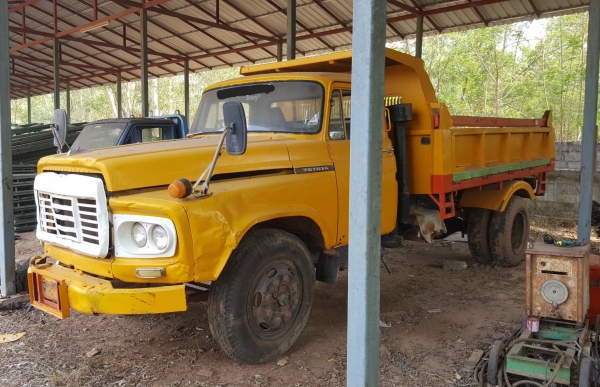 ขาย รถ 6 ล้อดั้ม หัวยาว TOYOTA เครื่อง+เกียร์ HO7C 185 แรงม้า เฟืองท้าย HINO คัสซีสวยตลอดเส้น ทะเบีย