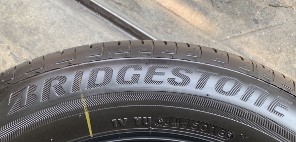ยางใหม่ป้ายแดง 175-65-15 Bridgestone ลงพื้นปี 19 ใหม่กริ๊บๆ ยางใหม่ป้ายแดง 175-65-15 Bridgestone ลงพื้นปี 19 ใหม่กริ๊บๆ