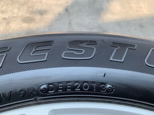 ล้อแม็ก Mitsu Pajero ขอบ17 (ลายก้ามปู) พร้อมยาง 245-65-17 Bridgestone ปี 13 แม็กสภาพดี ดอกยางหนา