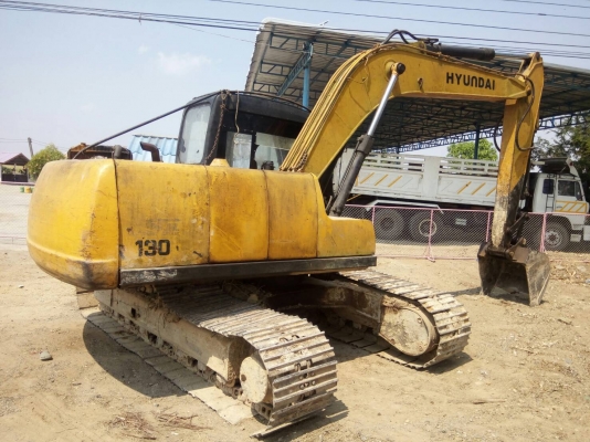 รถขุดฮุนได130