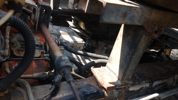 ขายเครื่องพร้อมเกียร์อีซุซุ DECA270แรง ขายเครื่องพร้อมเกียร์อีซุซุ DECA270แรง