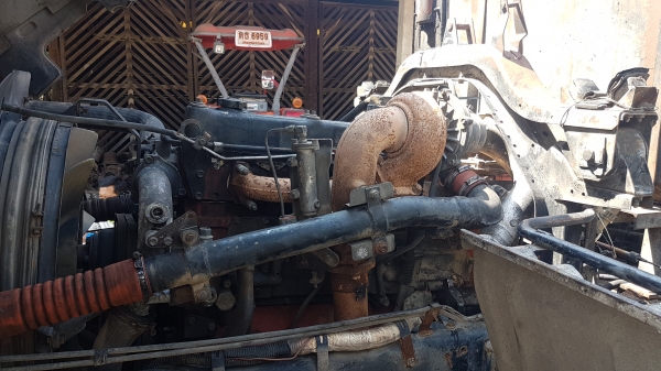 ขายเครื่องพร้อมเกียร์อีซุซุ DECA270แรง ขายเครื่องพร้อมเกียร์อีซุซุ DECA270แรง