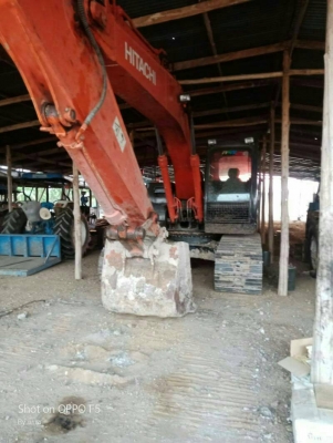 ขายรถแบคโฮ HITACHI ZX200-5G เอกสารเล่ม ไมล์ 5882 ชม.ราคา 1850000