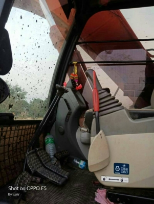 ขายรถแบคโฮ HITACHI ZX200-5G เอกสารเล่ม ไมล์ 5882 ชม.ราคา 1850000