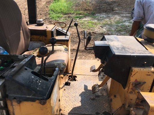 ขายแทกเตอร์ D2 มิตสู สภาพพร้อมใช้ 170000 ต่อรองครับ