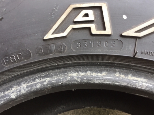 Maxsix AT700 แก้มขาว31x10.5R15ปี14 ดอกตามรูปไม่ป่ะไม่บวม #คู่400บ.เผื่อใครหาทำยางอ่ะไหล่ โทร08790501