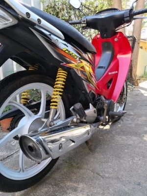 ขายเวฟ 125R สีแดงดำ