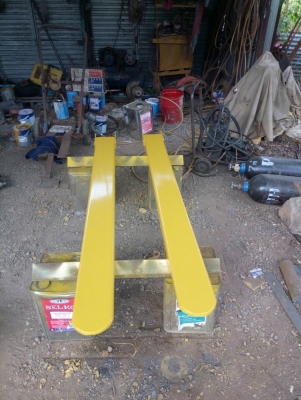 ขายปลอกงา ยาว 2เมตร สำหรับรถยก 2.5ตัน