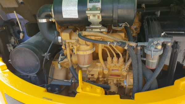 ขาย รถขุด KOMATSU รุ่น PC28UU-2- มือสองญี่ปุ่น แทรกเหล็ก สลัก บูทเอวแน่น 100\% มีไลน์กระแทก สวยพร้อมใช้งาน มือถือ 0818753444