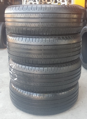 ขายยาง\% 215/60/16 ปี 2018 DUNLOP EC300 4 เส้น