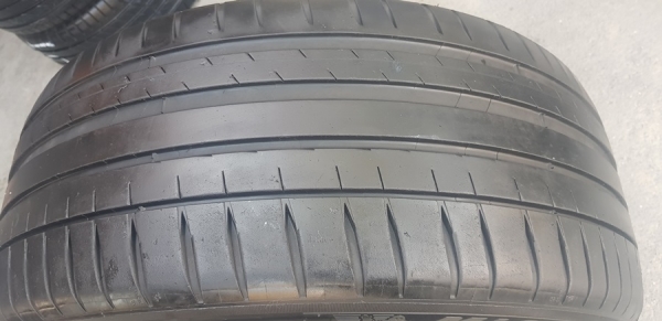 ขายยาง\% 235/45/18 ปี 16 MICHERLIN Pilot4 2 เส้น