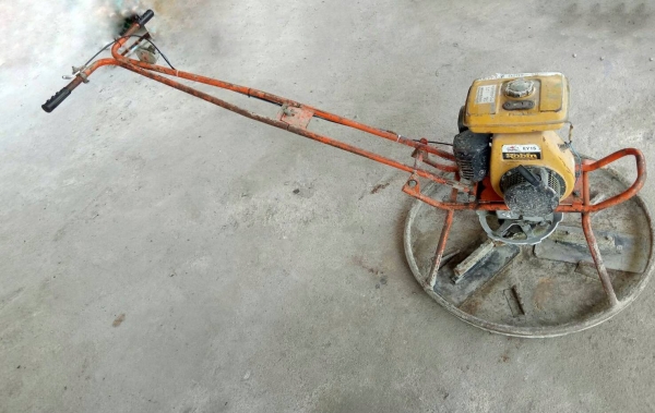 เครื่องปั่นปูนเก่าญี่ปุ่น