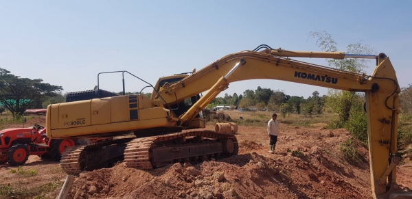 รถแมคโคร