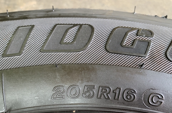ยาง 1 เส้น 205-16 Bridgestone ปลายปี 13 ยังไม่ได้ใช้งาน ยาง 1 เส้น 205-16 Bridgestone ปลายปี 13 ยังไม่ได้ใช้งาน