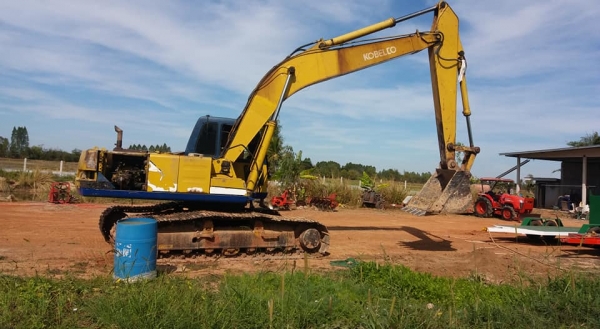 แมคโค  sk 200มาคทรี สภาพสมบูรณ ทำงานอยู่ทุกวันครับได้ไปใช้งานไม่ผิดหวังแน่นอนเครื่องดีปั้มแรงเจ้าของขายเอกเอกสารซื้อขาย