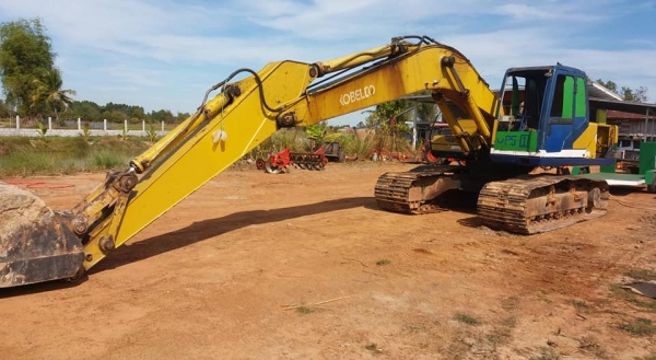 แมคโค  sk 200มาคทรี สภาพสมบูรณ ทำงานอยู่ทุกวันครับได้ไปใช้งานไม่ผิดหวังแน่นอนเครื่องดีปั้มแรงเจ้าของขายเอกเอกสารซื้อขาย