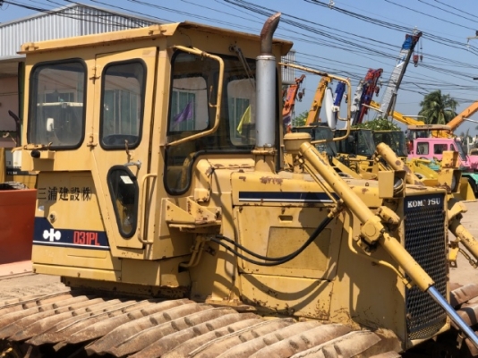 ขายรถดันดิน KOMATSU D31PL-18 (D3 รุ่น6) นำเข้าเองจากญี่ปุ่น สภาพสวยพร้อมใช้ มีVDOการทำงานครับ