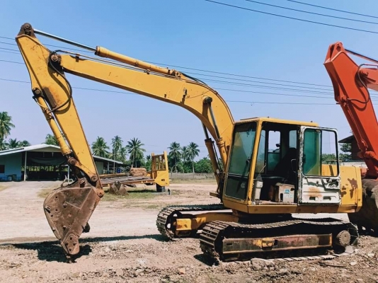 ขายจ้า..KOMATSU PC120-5 เก่าใน สภาพดี เครื่องปั๊มเดิม ช่วงล่างดี พร้อมใช้ โทร 089-3818694 จ๊อย