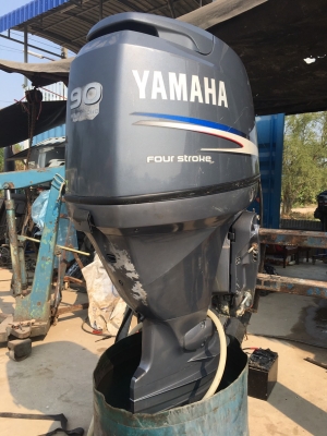 เครื่องyamaha90 fourstrokeหัวฉีด