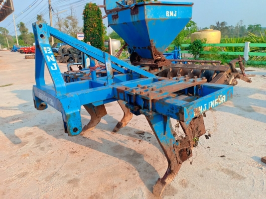 ลิ๊ปเปอร์รถไถใหญ่