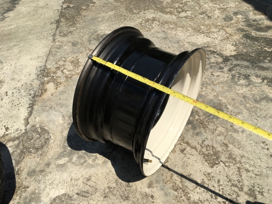 กระทะผ่า ขอบ 15 นิ้ว 4/100 กว้าง 9 นิ้ว