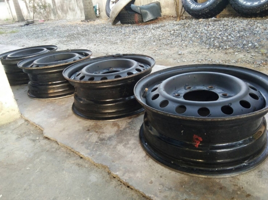 ล้อกะทะเหล็ก ขอบ15  กว้าง 6 นิ้ว 6 รู