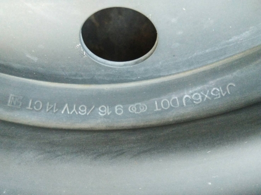 ล้อกะทะเหล็ก ขอบ15  กว้าง 6 นิ้ว 6 รู