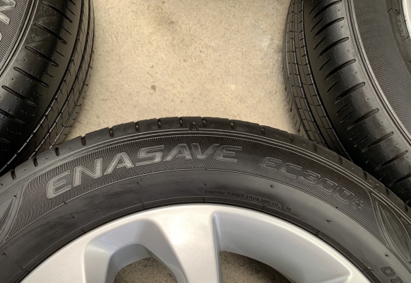 ล้อแม็ก Nissan March ขอบ 15 สีบอร์น พร้อมยาง 185-60-15 Dunlop ปี 18 แม็กสวย ดอกยางเต็มๆ