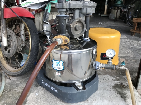 ขายปั๊มน้ำอัตโนมัติ Mitsubishi 200W เบิกถังสแตนเลสของใหม่+ฝาครอบใหม่ใส่ให้ครับ สภาพสวย หมุนนิ่ม ตรวจเช็คแรงดันเรียบร้อยแล้ว ไม่มีรั่วซึม พร้อมใช้งาน ราคา 3,800 บาทพร้อมส่ง