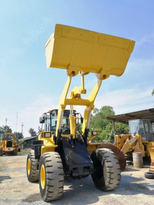 โปรโมชั่นครบรอบ 5ปี ขายถูก KOMATSU WA320-6 สภาพสวย นำเข้าจากญี่ปุ่น โทร.090-986-2521 อ๊อบ