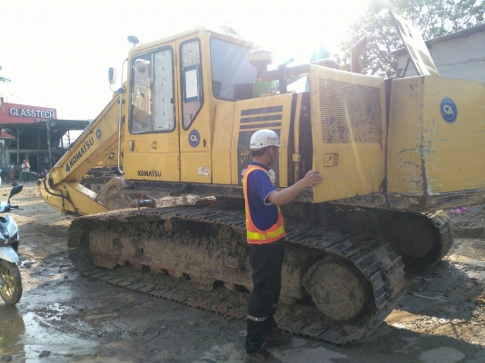 รับตรวจรถแบคโฮ/รถตัก/รถบด 0810719169 คุณลูกปลา