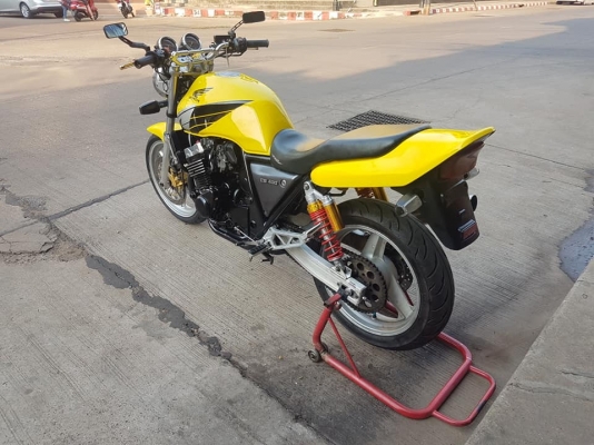 ขาย HONDA CB400 ปี97 เวอร์ชั่นS สีสวย ท่อแต่ง ยางเต็ม โซ่สเตอร์ใหม่ อินวอยส์ สรรพสามิตร ราคา 57500 บ