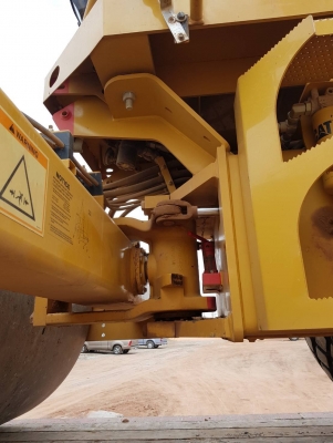 ขายคู่รถเกรด+รถบด ขายคู่รถเกรด+รถบด