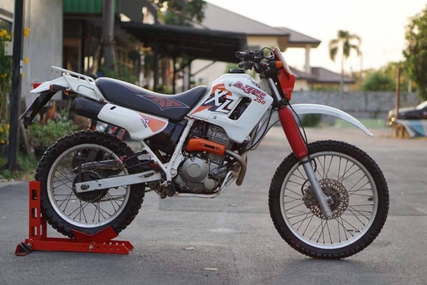 ร้าน วุฒิ นนบุรี ขาย HONDA Degree 250cc รถสภาพดีพร้อมใช้ทะเบียนแท้โอนขนส่ง