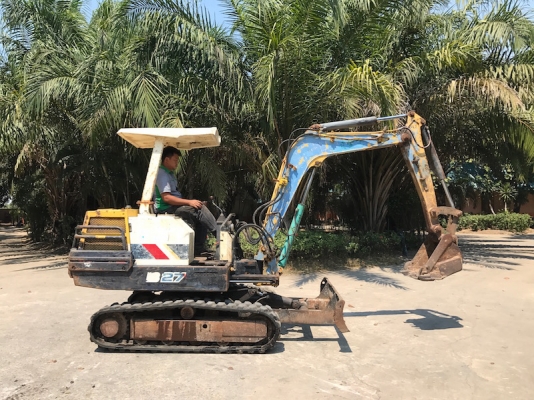 ขายแบคโฮ YANMAR B27(เท่าPC30) เดิมจากญี่ปุ่น100\% ทำงานสมบูรณ์ทุกระบบ รับรองไม่ผิดหวัง 185,000 เท่าน