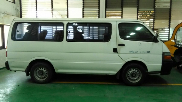 TOYOTA รถตู้ มือเดียว เดิม ปี 2003 TOYOTA รถตู้ มือเดียว เดิม ปี 2003