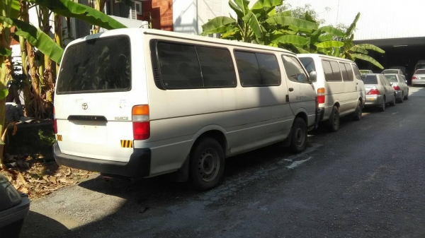 TOYOTA รถตู้ มือเดียว เดิม ปี 2003 TOYOTA รถตู้ มือเดียว เดิม ปี 2003
