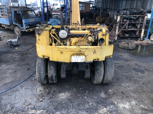 ขายแมคโค ล้อยาง2เพลา KOMATSU PW60-1
