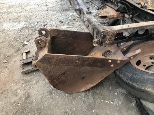 ขายแมคโค ล้อยาง2เพลา KOMATSU PW60-1