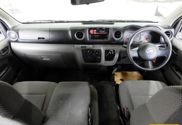 ราคา 539,000 บาท Nissan Urvan 2.5 NV350 Van MT 2014 ติดดตั้งแก๊ส CNG โรงงาน 2ถัง ถังละ 100 ลิตร ราคา 539,000 บาท Nissan Urvan 2.5 NV350 Van MT 2014 ติดดตั้งแก๊ส CNG โรงงาน 2ถัง ถังละ 100 ลิตร
