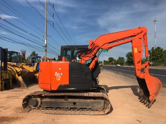 ขายรถขุด HITACHI ZX75US-3 ปี 2010 นำเข้าเองจากญี่ปุ่น สภาพสวยพร้อมใช้ มีVDOการทำงานครับ