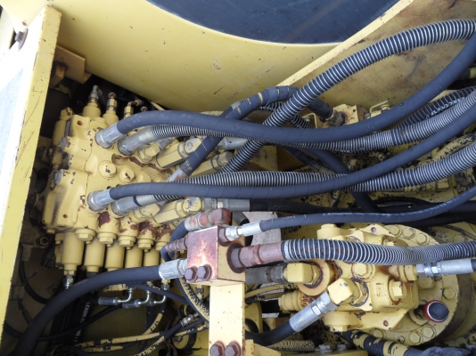 PC100L-6 KOMATSU @780,000 รถช่วงล่างสูงเหมาะกับงานลุยหล่ม รถพร้อมใช้ ระบบไฟฟ้าเต็ม สภาพสวยพร้อมเอกสาร สนใจคลิ๊ก ☎ 081-989-1989 หรั่งครับ