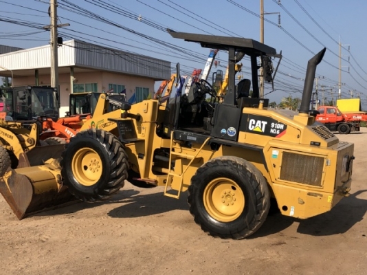 ขายรถตักล้อยาง CAT 910H ปี 2013 นำเข้าเองจากญี่ปุ่น สภาพสวยพร้อมใช้ มีVDOการทำงานครับ ขายรถตักล้อยาง CAT 910H ปี 2013 นำเข้าเองจากญี่ปุ่น สภาพสวยพร้อมใช้ มีVDOการทำงานครับ